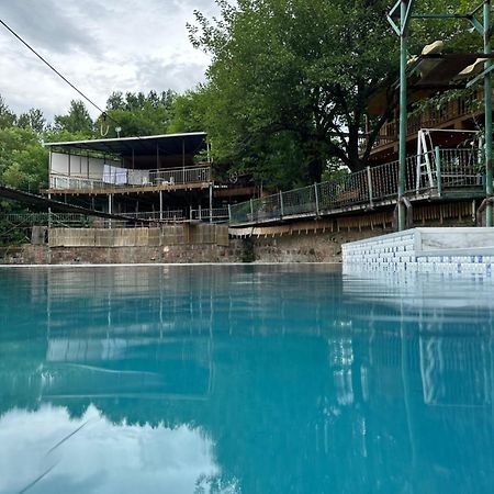 Hotel Amiran'S Lake Tbilisi Esterno foto