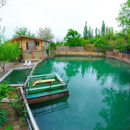 Hotel Amiran'S Lake Tbilisi Esterno foto