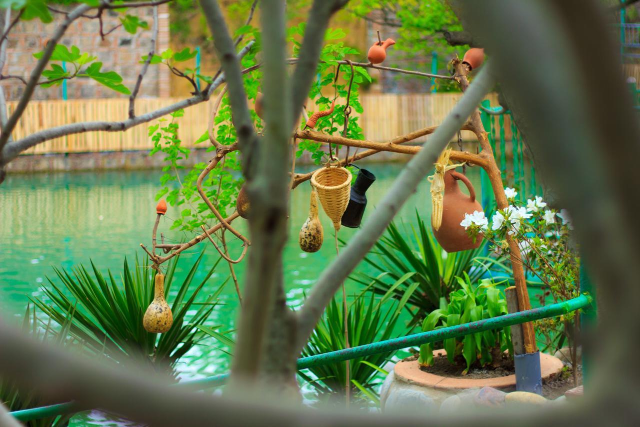 Hotel Amiran'S Lake Tbilisi Esterno foto