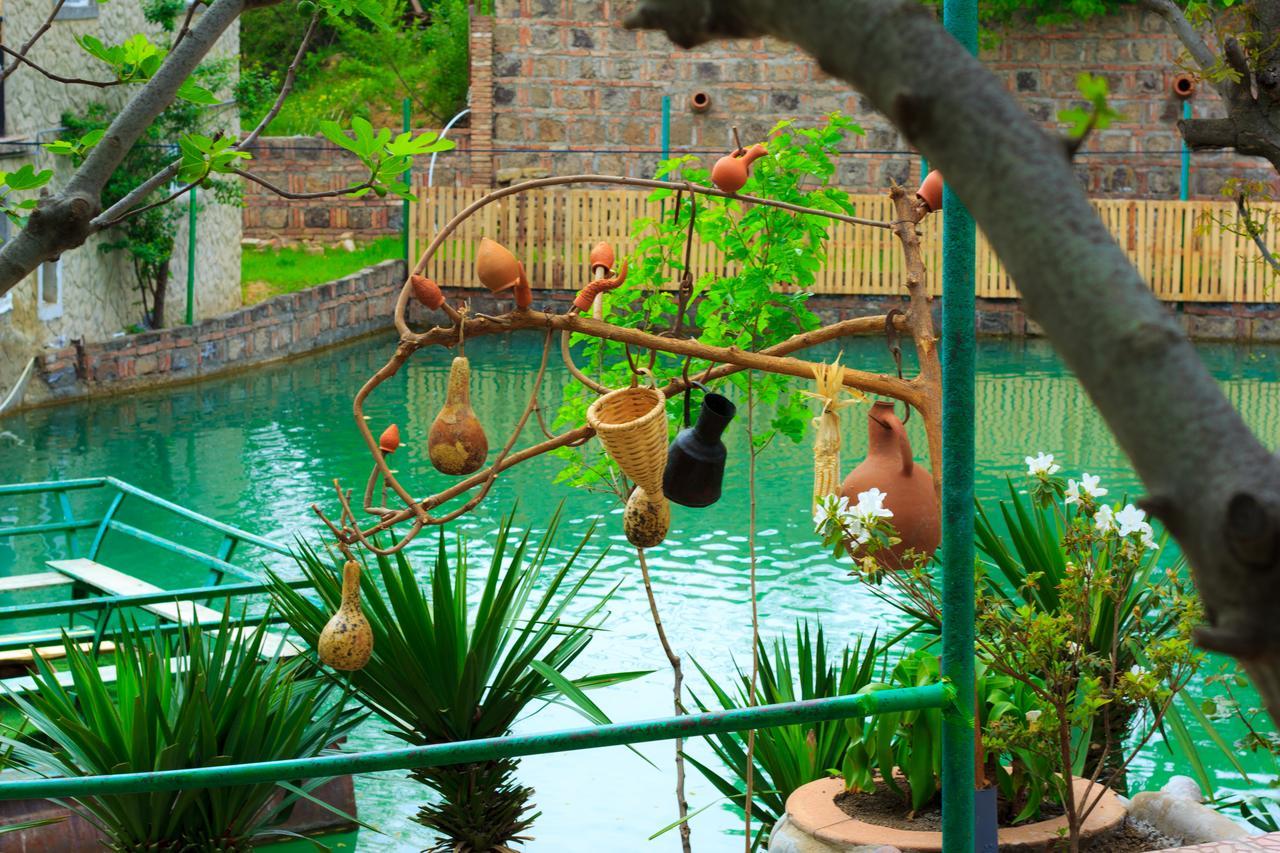 Hotel Amiran'S Lake Tbilisi Esterno foto